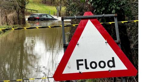 Flood Warning Sign
