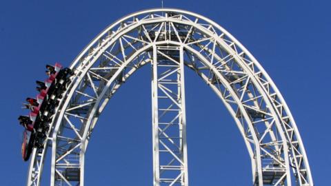 Riders on the Do-Dodonpa rollercoaster