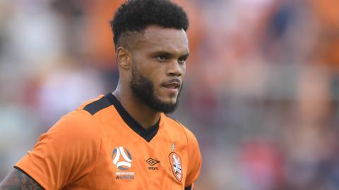 Aaron Amadi-Holloway in action for Brisbane Roar