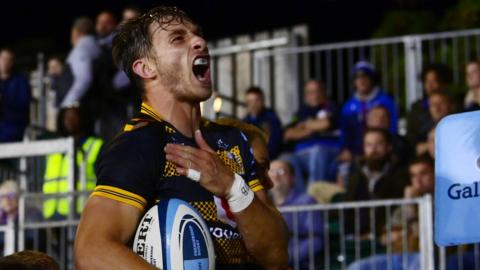 Josh Bassett celebrates scoring for Wasps