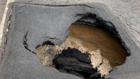 A35 Puddletown bypass sink hole