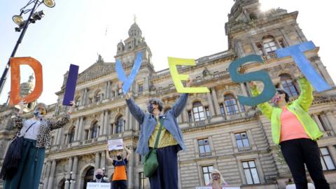 Campaigners have been calling on Glasgow City Council to divest fossil fuel funds