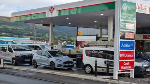 Oil 4 Wales garage in Maesteg