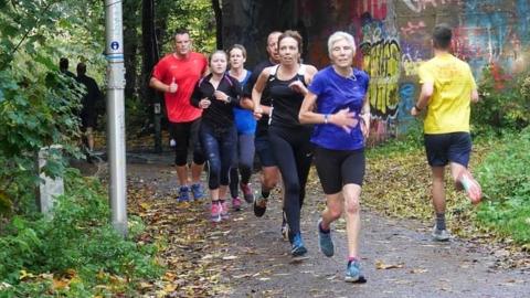 People taking part in Sloughbottom Parkrun