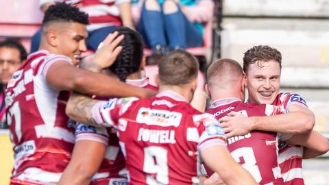 Wigan celebrate v Hull KR