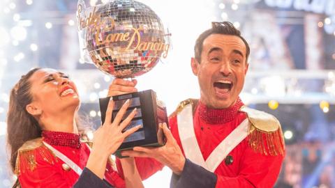 Joe McFadden wins Strictly Come Dancing in 2017