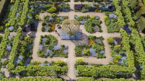 Loseley Park Gardens in Guildford