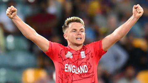England's Sam Curran celebrates a wicket v New Zealand at 2022 T20 World Cup