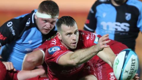 Gareth Davies