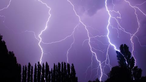 Lightning over Cobham, Surrey