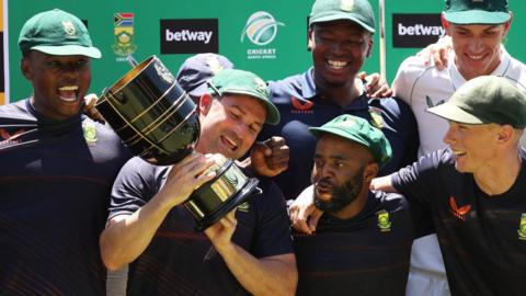 Dean Elgar and South Africa celebrate victory