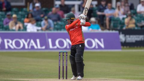 Leicestershire wicketkeeper Harry Swindells