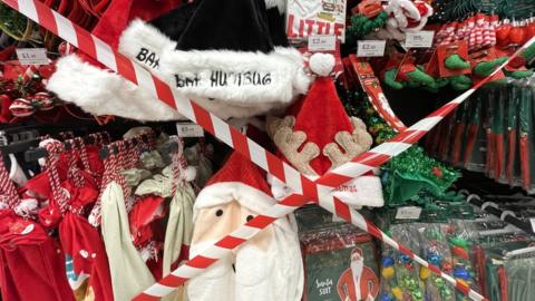 Christmas decorations taped off in ˿ Bargains in Cardiff Bay