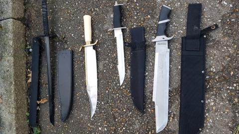 Knives found in Crouch Hill playground