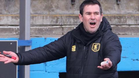 Mansfield manager Nigel Clough