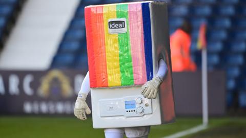 _131906260_shutterstock_editorial_142409