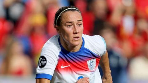 Lucy Bronze.