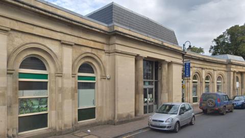 Monmouth Museum building