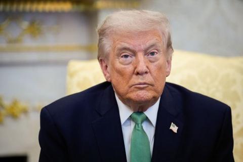 ڈونلڈ ٹرمپ کا ایران کو ’امن کا ایک اور موقع‘ دینے کا اعلان، تہران کی امریکی مذاکرات کے دعوؤں کی تردید