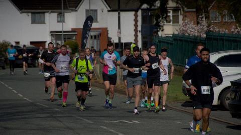 Runners in the Wolverhampton 10k race