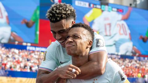 Kylian Mbappe & Desire Doue celebrate