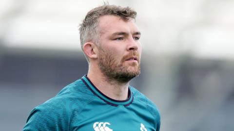 Peter O'Mahony in Ireland training