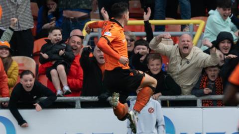 Dundee United v Hibernian