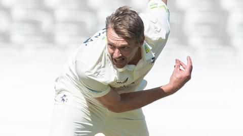 Michael Hogan bowling for Kent