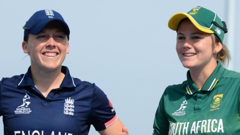 England captain Heather Knight and South Africa skipper Dane van Niekerk