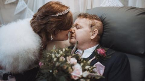 Donna and Barry on their wedding day