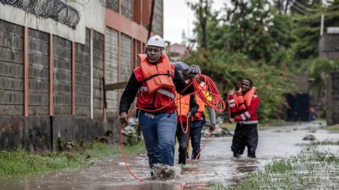 Kenya Red Cross in flood-hit Kitengela, 1 May 24