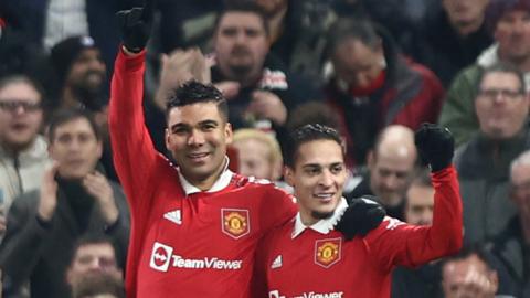 Casemiro celebrates with Antony