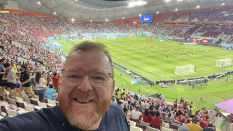 Phil Stead cyn gem rhwng Canada a Croatia yn Stadiwm Khalifa