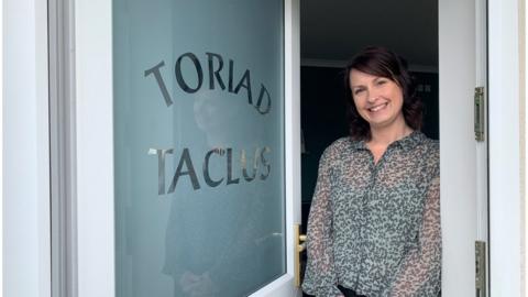 Salon owner Catrin Jones called the news "fantastic"