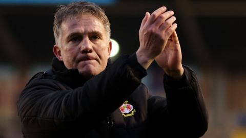 Phil Parkinson applauds Wrexham's fans