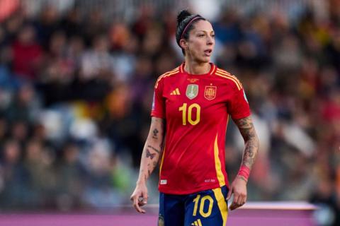 Spain striker Jenni Hermoso looking on 