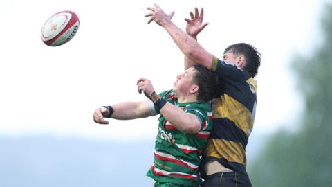 Ebbw Vale and Newport compete for a line-out