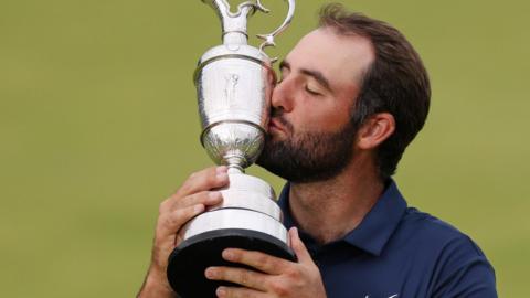 Scott Scheffler kisses Open trophy