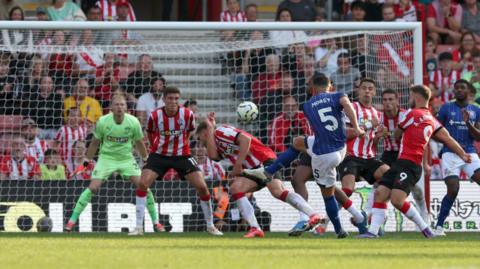 Sam Morsy of Ipswich Town scores his team's first goal during the Premier League match between Southampton FC and Ipswich Town FC at St Mary's Stadium