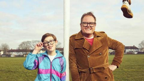 Oliver Savell (left) and Alan Carr (right) 