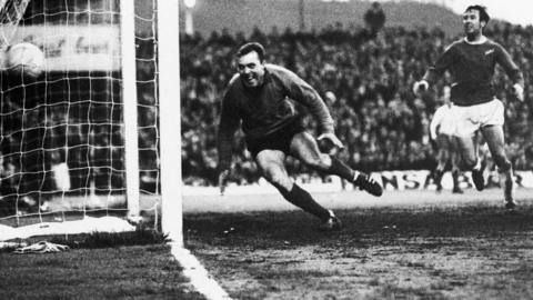 Brian Harris scores for Cardiff City against Hamburg