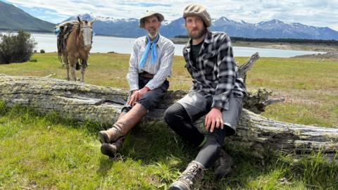 Taibo agus Keith aig Nibepo Aike ann an Argentina