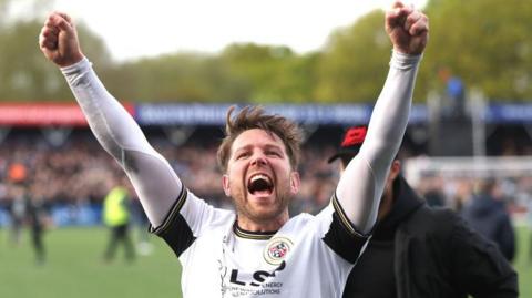 Callum Reynolds celebrates