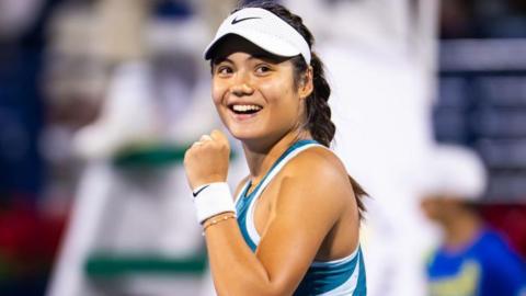 Emma Raducanu smiling after her win over Maria Sakkari