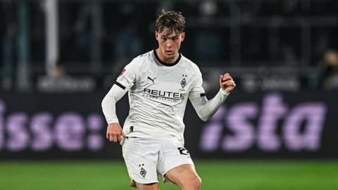 Luca Netz playing for Borussia Monchengladbach