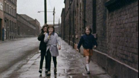 Children on Northern terraced street