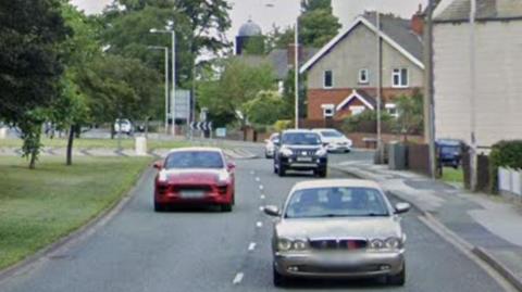 A636 Denby Dale Road towards Wakefield