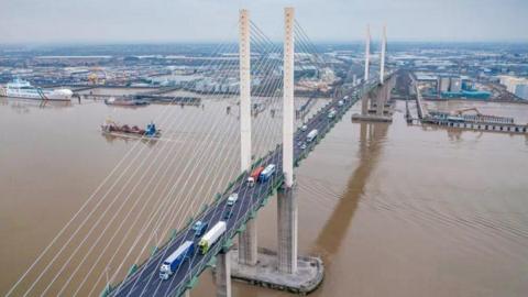 An aerial picture of the QE2 bridge