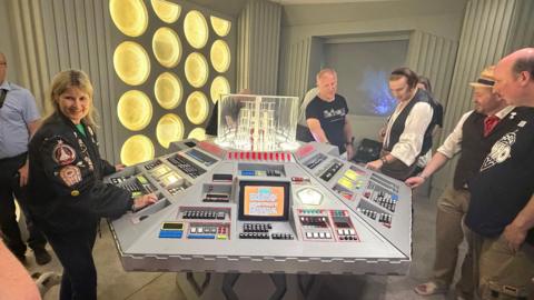 Fan-built Doctor Who control room