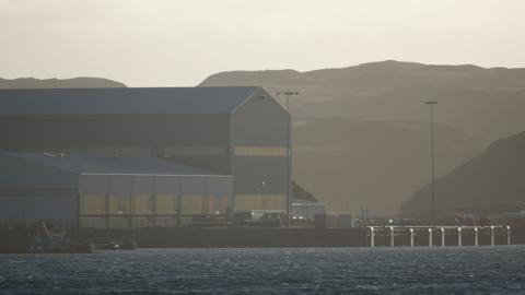 Sealladh de Ghàrradh Àranais, faisg air Steòrnabhagh ann an Leòdhas. 